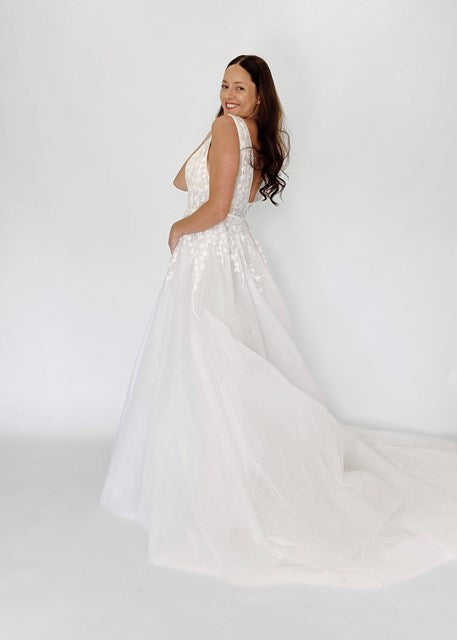 Wedding Gown WD120