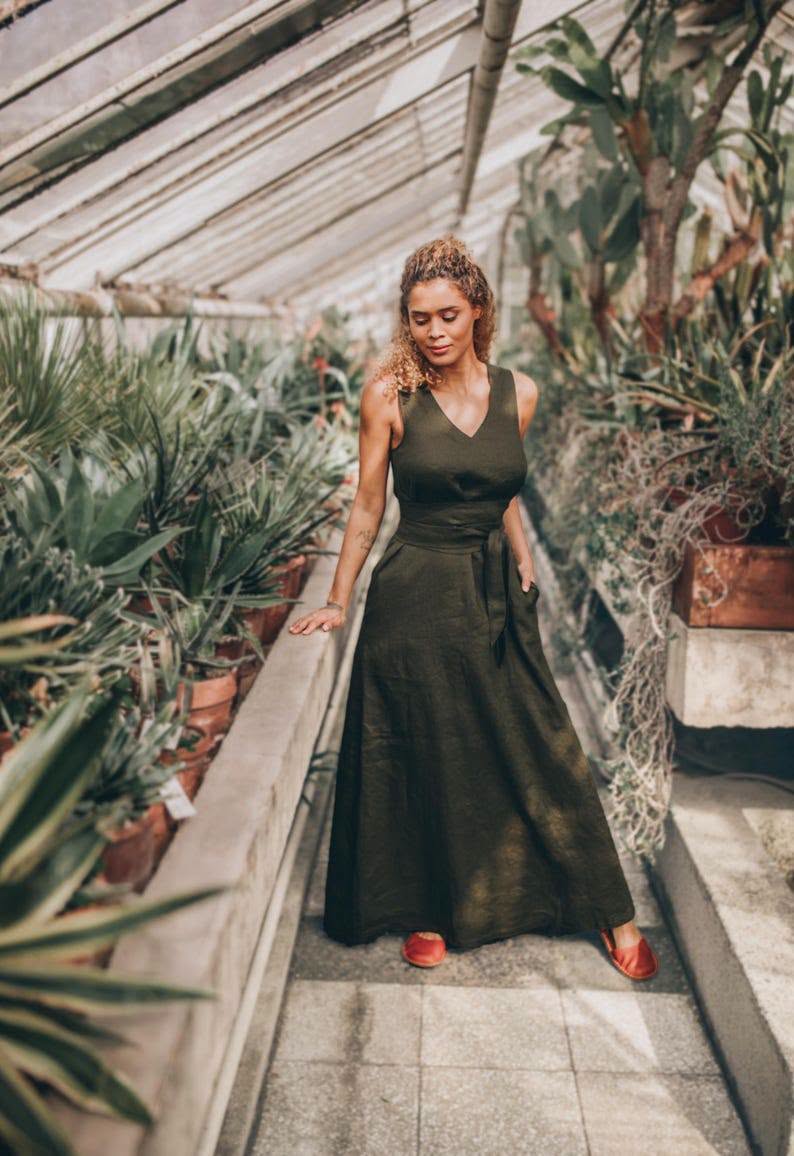 V-neck Maxi dress