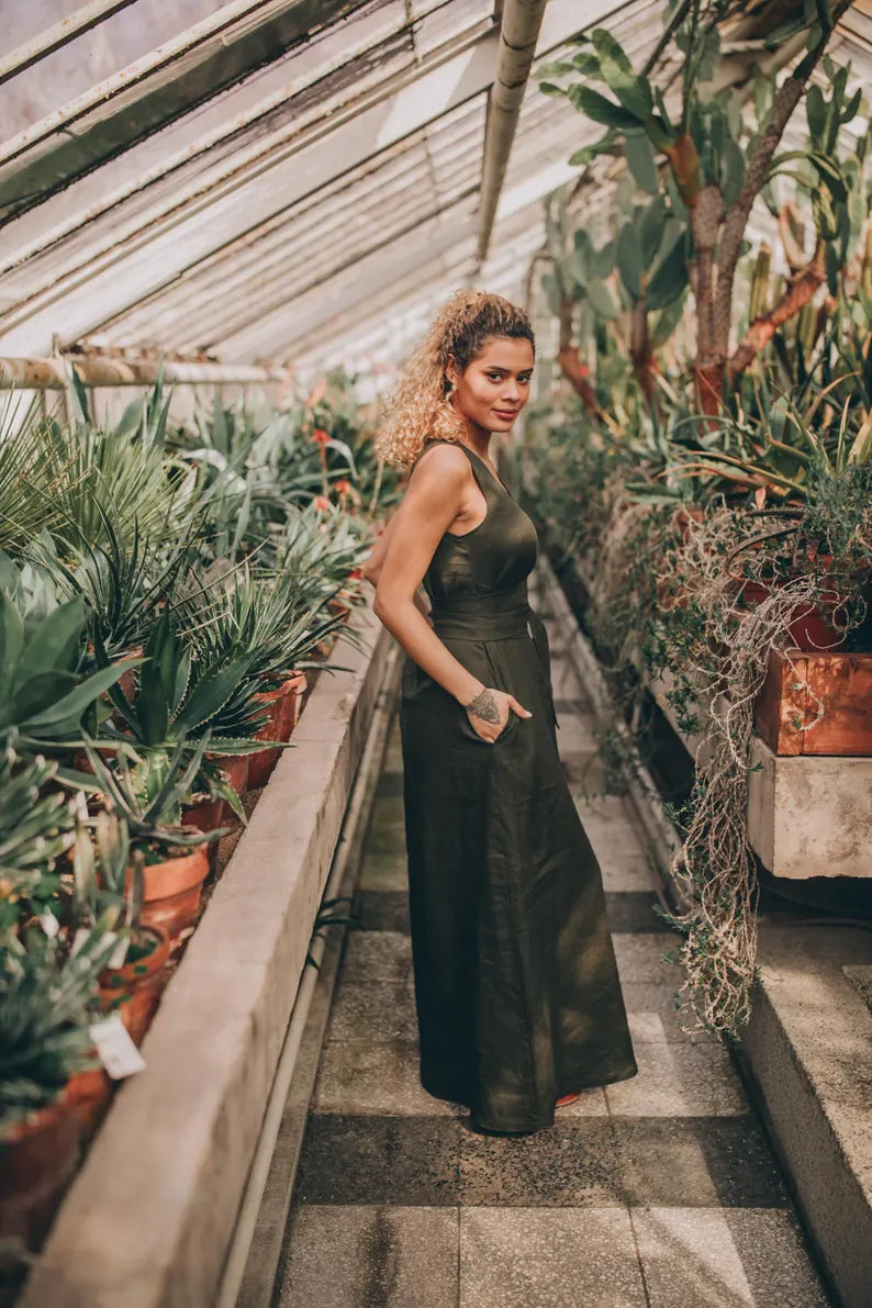 V-neck Maxi dress